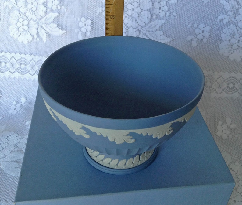 Wedgwood Jasperware Wedgwood Cream on Lavender Bowl MINT Condition Beautiful Pedestal Wedgwood Bowl New In Box