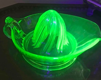 Uranium Reamer Vaseline Depression Glass Green Vaseline Juicer MINT Condition