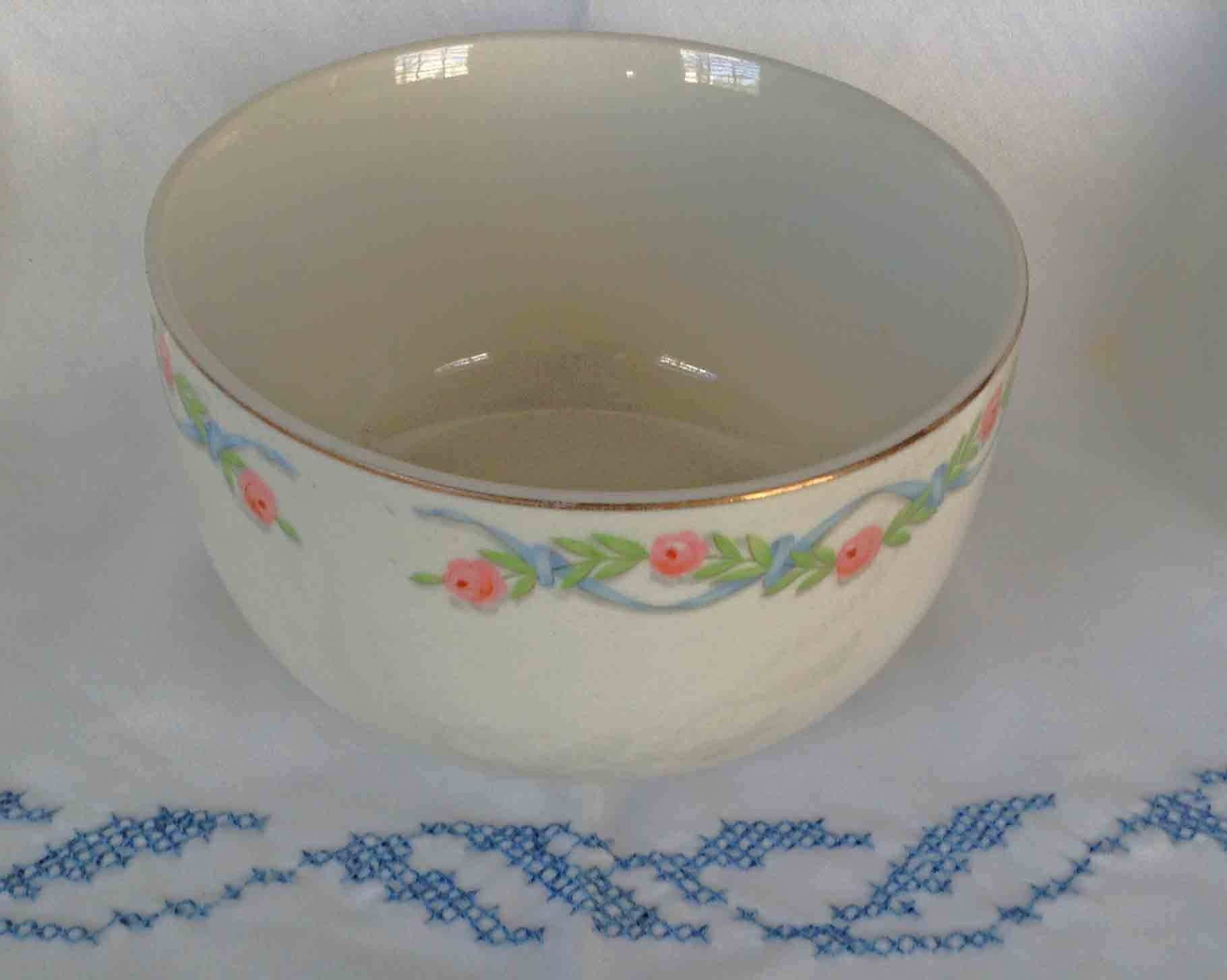 Vintage Ribbed Mixing Bowl Hall Pottery Pink Rose Pattern Farmhouse Kitchen Vintage Ribbed Mixing Bowl Hall Pottery Pink Rose Pattern Farmhouse Kitchen