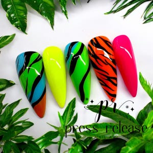 Press on Nails- Neon Leaves