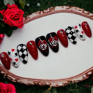 Press On Nails -Queen of Hearts