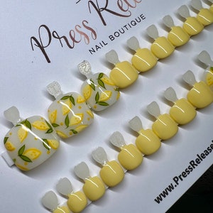 Press On Toe Nails - Lemon Drop