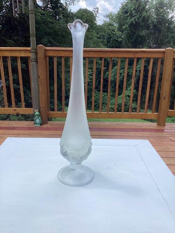 ヴィンテージ フェントン サテン フロスト フローラル 花瓶 - Etsy 日本