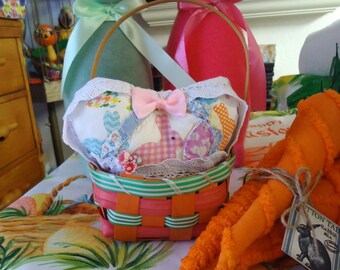 WICKER EASTER BASKET, 1960s, Easter Unlimited, Includes Handcrafted Heart Shaped Quilted Pillow Basket Filler, Explore Now!, embrace123@etsy