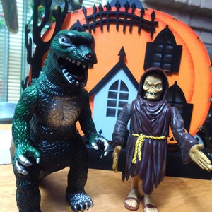 ACTION FIGURE TOYS, The Crypt Keeper Meets Godzilla, 6 inch Godzilla, 3 inch Crypt Keeper, Monster Toys, Explore Now!, embrace123@etsy