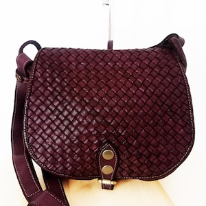 Sac à bandoulière en cuir tressé italien vin rouge, sac à main en cuir tressé italien souple, sac à main tissé italien vin rouge souple, personnalisable, Gemma