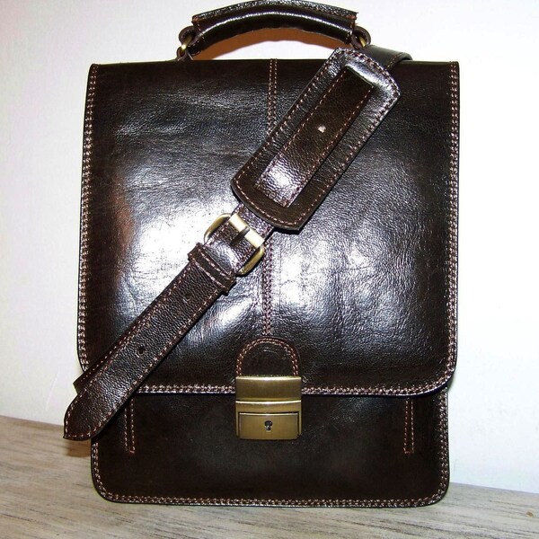 Handcrafted messenger handbag padded shoulder cross-body bag Lior in dark brown / UNISEX