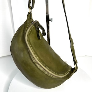 Militärgrün Gürteltasche aus weichem Leder, Militärgrün, Umhängetasche aus Leder, Reißverschluss, Simon