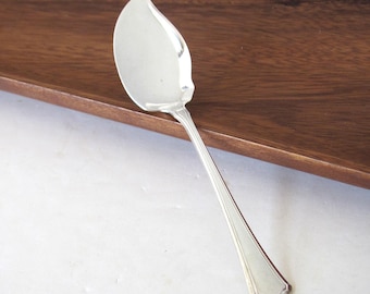 Antique Wallace Washington sterling silver small solid jelly server, no monogram, RM&S