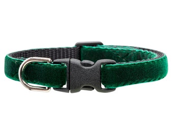 Cat Collar - "The Enchanted Forest" - Cat Collar - Emerald Green Velvet