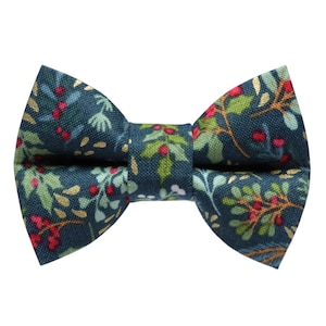Cat Bow Tie - &quot;The Blitzen&quot; - Holiday Bow Tie for Cat Collar / Christmas, Green Holly Berry and Mistletoe / Cat, Kitten + Small Dog Bowtie