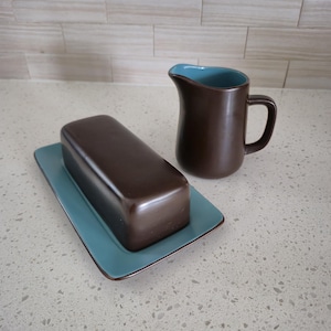 Mikasa Terra Stone Bristol Blå Smörskål & Gräddkanna Set, Japan MCM Vintage Blå Brun Stengods 1960-tals Servisset