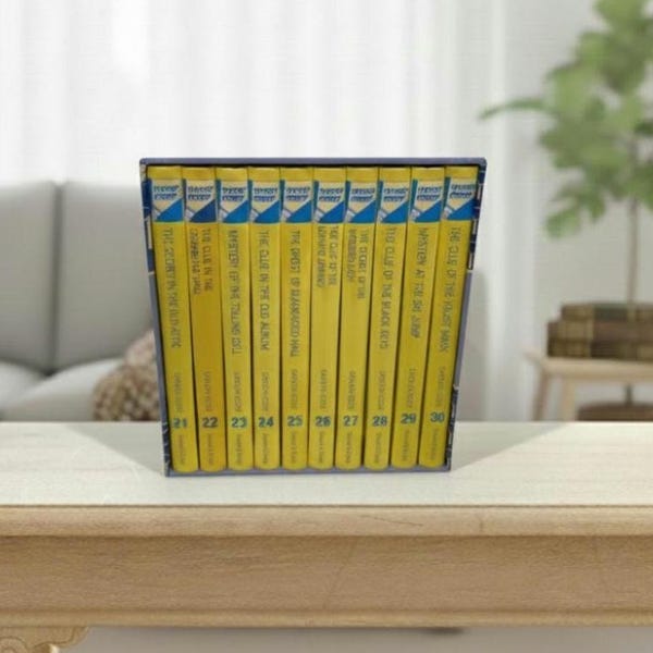 Colección de historias de misterio de Nancy Drew: Libros 21-30 (en caja)