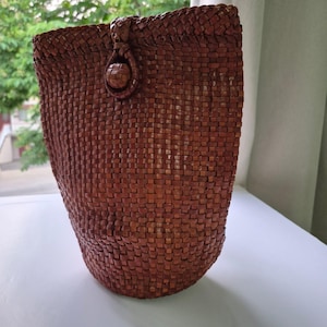 April Cornwell sac à dos en cuir tressé vintage, sac bohème tissé main, sac à dos en cuir, minimaliste rustique, université sombre