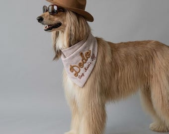 Conjunto de sombrero fedora retro y pañuelo a cuadros para perro, bufanda para mascota con bordado 3D personalizado, sombrero de sol personalizado para cachorro, regalo para mamás perrunas, atuendo elegante para mascotas.