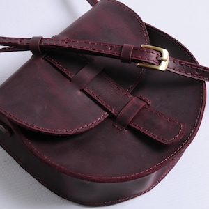 Boho Leathert Crossbody Bag|Handmade Leather Bag|Vintage Saddle Purse|Minimalist Vintage|Shoulder Bag for Her|Small Round Purse with Vintage