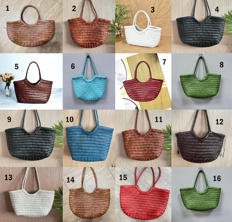 K&ouml;nnte beinhalten: Eine Sammlung von sechzehn gewebten Tragetaschen in verschiedenen Farben. Die Taschen haben eine abgerundete Form mit einem Griff. Zu den Farben geh&ouml;ren Braun, Rot, Schwarz, Blau, Gr&uuml;n und Wei&szlig;. Die Taschen sind von 1 bis 16 nummeriert.