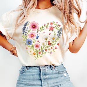 Comfort Colors®Flower Shirt Aesthetic, Floral Graphic Tee, Flower Tshirt, Wild Flower Shirt,Wildflower Tshirt, Gift for Gardener