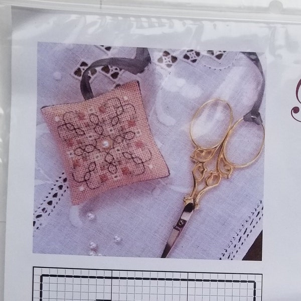 New NIP The Drawn Thread Pearls & Rosebuds Cross Stitch Chart Glass Bead Pack Scissor Fob Arts And Crafts Rose Garden Abstract Geometric