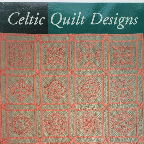 Vintage VG Condition Celtic Quilt Designs Quilting Pattern Paperback Book Philomena Durcan Wiechec Trinity Knot Book Of Kells Dublin Trinity