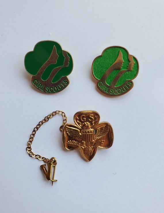 1980 girl scout pin Gem