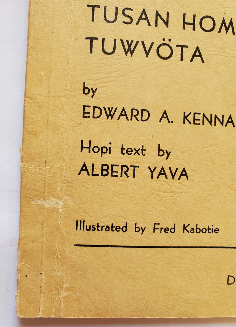 Vintage VG Condition Field Mouse Goes to War Tusan Homichi Tuwvota Paperback PB First Edition 1944 Kennard Hopi Language Albert Yava Hawk image 2