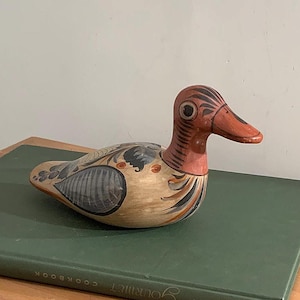 Mexican Tonalá Duck Figurine – Vintage Hand-Painted Folk Art Pottery from Mexico