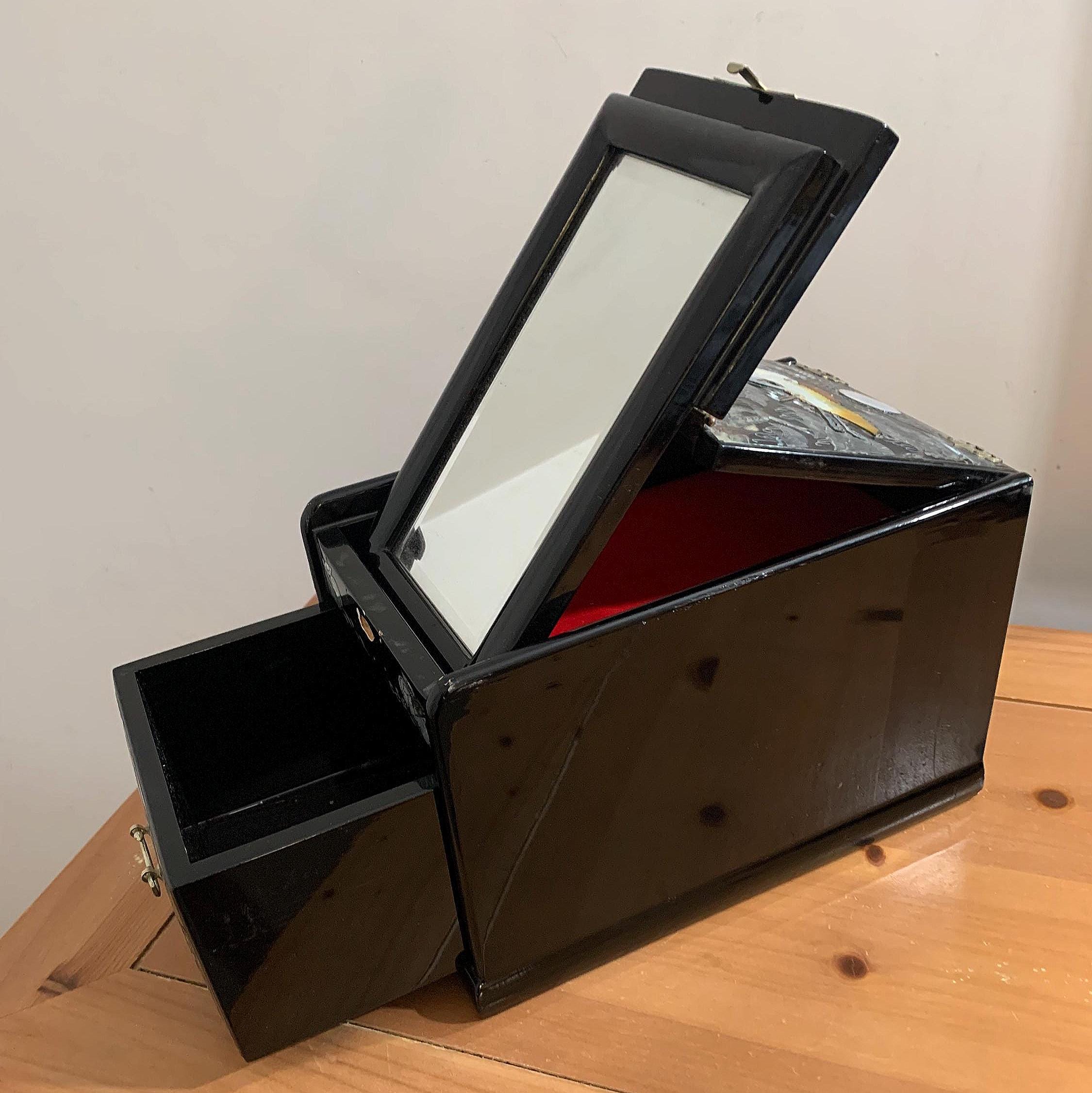 ジュエリーボックス　漆器　マザーオブパール ヴィンテージアジアン漆ジュエリーボックス：マザーオブパールの