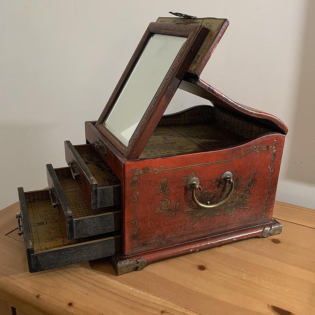 アンティーク小物入れ棚(Antique storage box「赤錆」) Vintage Chinese Red Lacquer Jewelry Box With Fold-out Mirror and 3