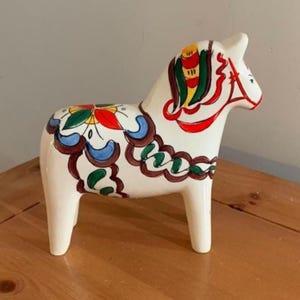 Scandia Dala Horse - Hand Painted Ceramic - Collectibles Figurine