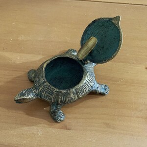 Caixa de tartaruga de latão com casco articulado - Caixa de lembranças vintage