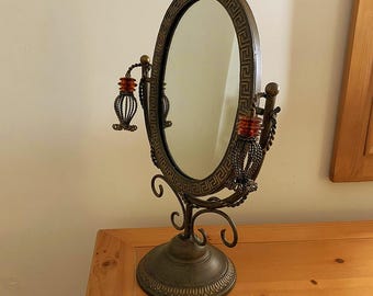 Gorgeous Vintage Vanity Set Ormolu Hand Mirror & Brush  display picture 1