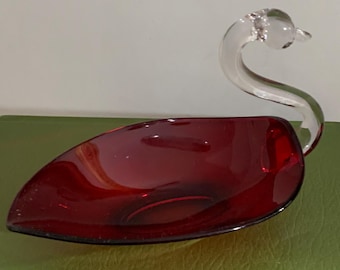 Vintage Duncan and Miller Ruby Red Art glazen zwaanschaal