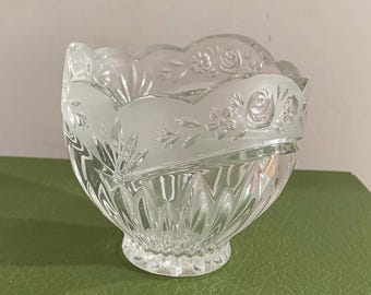 Vintage Oneida Crystal "Southern Garden" Potpourri or Petal Bowl