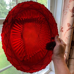 Vintage große Servierplatte - Cape Cod Cranberry Glas, Avon Rubinrot, 1876