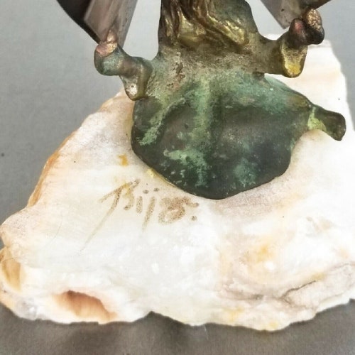 Mid Century Bijan Metal Marble Sculpture Girl Sheltering From Raindrops shops 9.5 READ