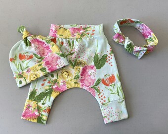 Baby Girls Pretty Floral Jogger Pants, Mint Green Joggers with Watercolor Flowers, Harem Pants, Coming Home Outfit, Baby Shower Gift, Nb-6m