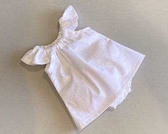 New for Summer! Baby Girls White Dress with Flutter Sleeves, Pretty Sun Dress with Bloomers, White Beach Dress in a Feather Print, Nb-18m