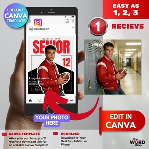 Op de afbeelding: Een smartphone toont een sjabloon voor een afstudeerklasfoto. Het sjabloon toont een student in een rode jas met een voetbal. Tekst bevat "SENIOR 12" en "Canyon Coyotes". Instructies: "Bewerken in Canva" en "Je foto hier".