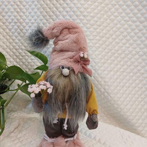 Spring Girl Gnome with Pink Hat – Handmade Scandinavian Gnome with Flowers – Soft Plush Gnome for Shelf Decor or Gift