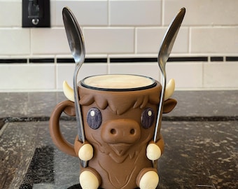 Highland Cow Ice Cream Pint Holder Dessert Sleeve | Novelty Food Accessory | Kawaii Kitchen Gift