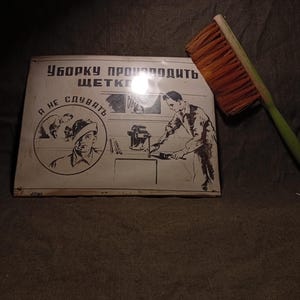 Stary radziecki znak bezpieczeństwa | Przemysłowy plakat tekturowy z lat 70. | Wystrój fabryki ZSRR | Znak retro | Antyczna tablica | Komunistyczna Prapoganda