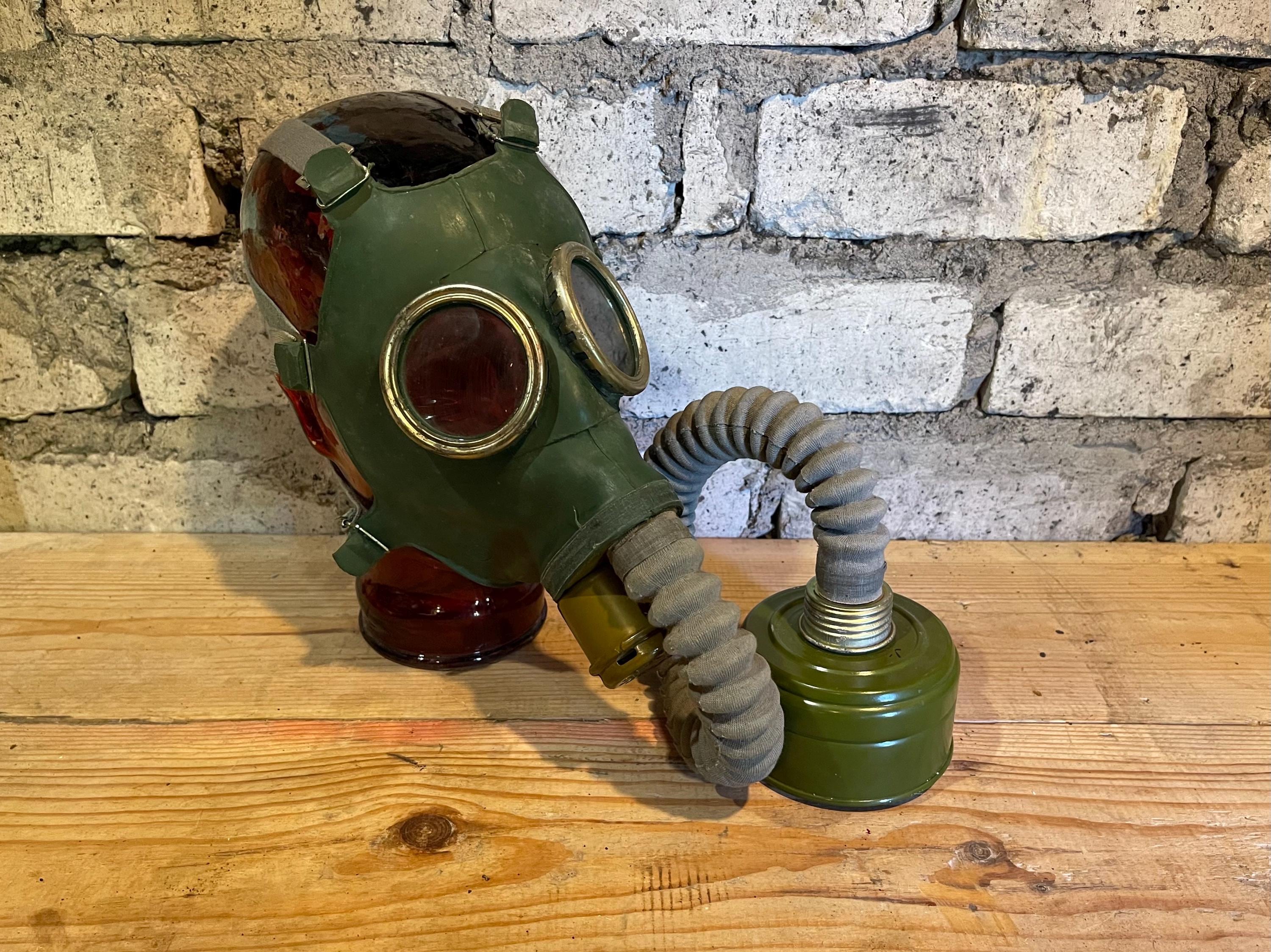 ガスマスク 旧ソ連製 本物 Amazon | 【本物・超希少】1950-80年代製 ソ連製 ソビエト軍 MC