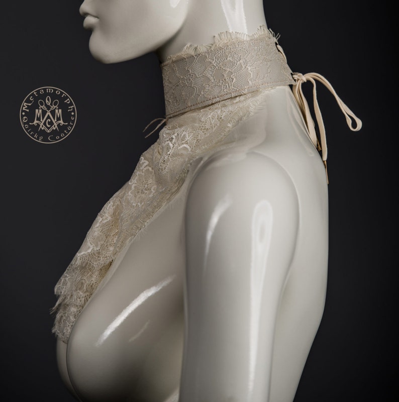 Lace Jabot / Ivory eyelash lace / Tall collar / Ruffled lace Etsy