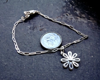 Sterling Silver Cut out Daisy Bracelet or Anklet, Flower Bracelet, Paperclip Chain, Minimalist Bracelet, Daisy Ankle Chain