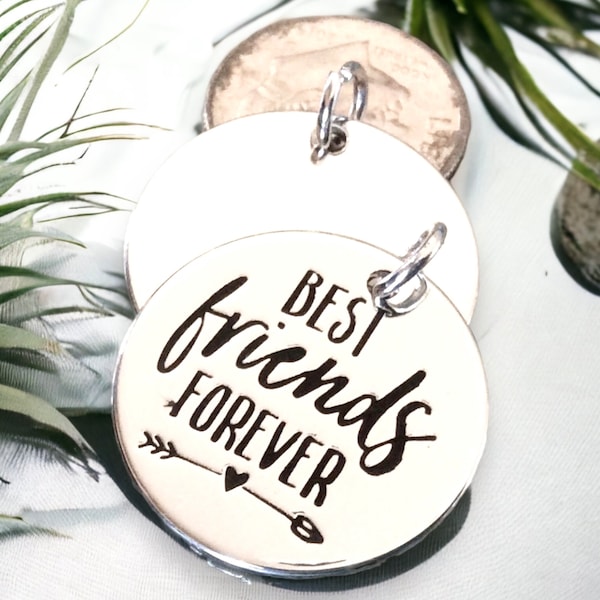 Best Friends Forever arrow word charm pendant, Silver plated necklace, Friend necklace, Best Friend Charm, Good friend Jewelry