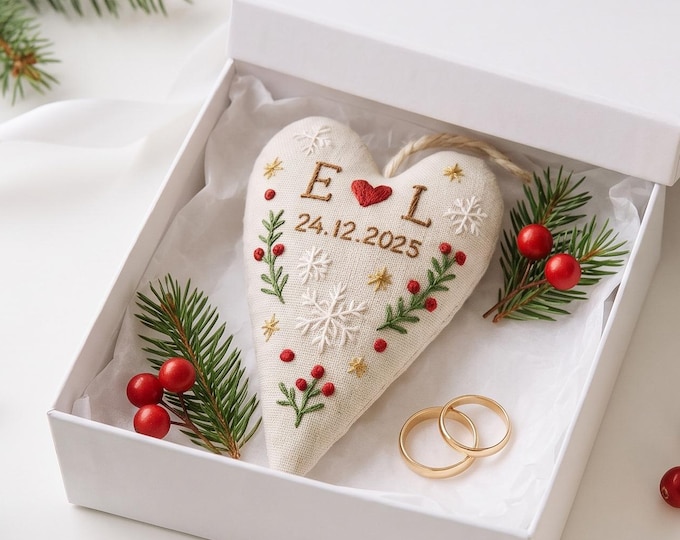 Personalized Wedding Heart Ornament – Hand Embroidered Linen Floral Ornament with Names & Date – Custom Wedding Christmas Gift Decoration