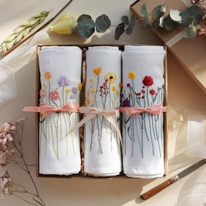 Set 3 Embroidered Linen Napkins – Wildflower Bouquet Design | 100% Linen Cloth Napkins | Wedding, Housewarming, Wedding Gift