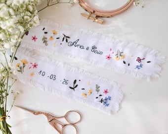Personalized Embroidered Wedding Ribbon – Custom Linen Tie for Bouquet or Hair, Hand-stitched with Names & Date, Bridal Keepsake Gift