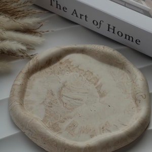 Round Irregular Cloudy Tray| Handmade Jesmonite|Minimalist Neutral Aesthetic